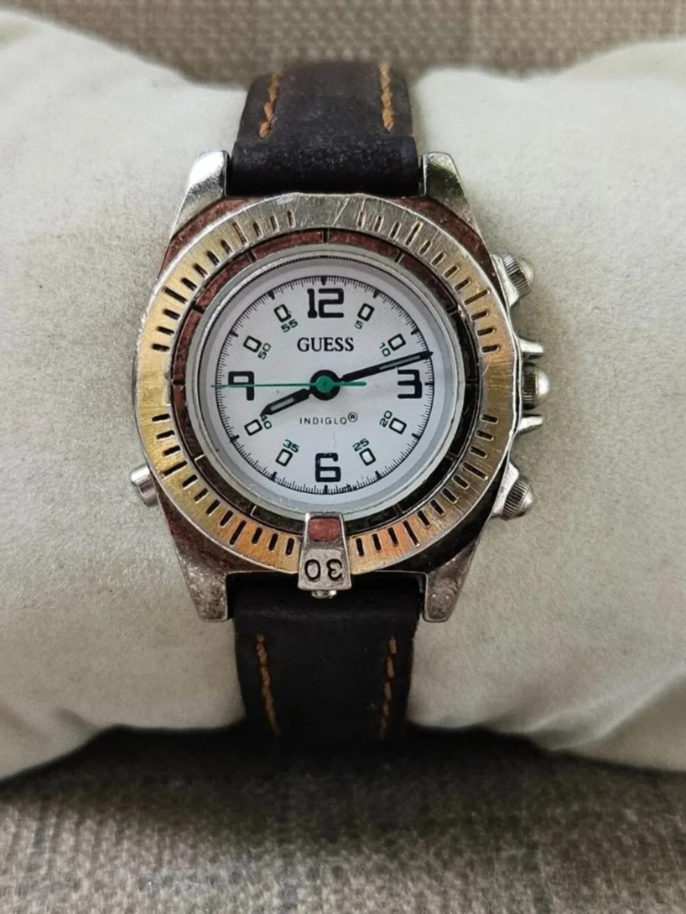 Vintage Guess Ladies Wristwatch Indiglo Light Up Quartz Analog Wrist Watch